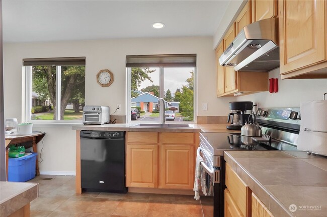 Foto del edificio - Beautiful 3-Condo in Lakewood – Apply Today!