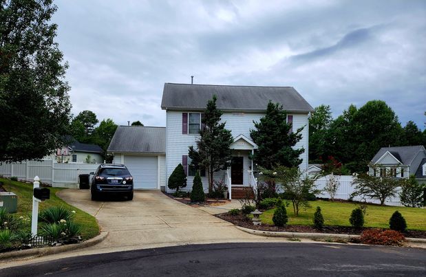 Espacio para aparcar varios coches. - 837 Shackleton Rd