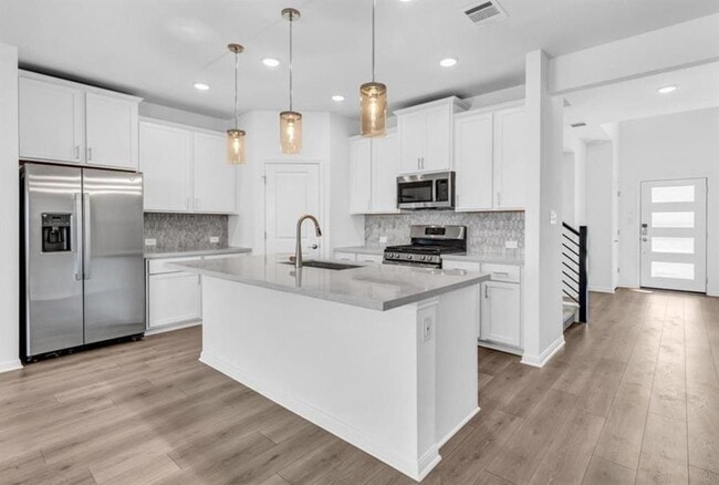 Building Photo - 413 Doodle Ln