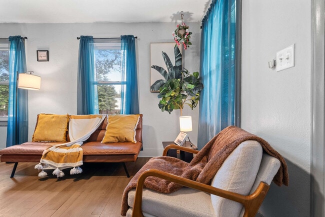 Foto del edificio - 2 Mead Dr