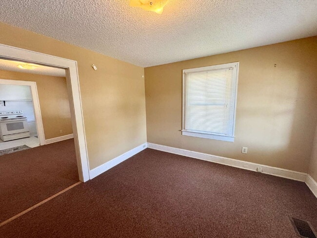 Building Photo - One bed one bath  in Pickens