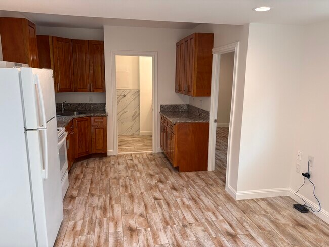 Cocina 2 - 3658 Woodlawn Dr