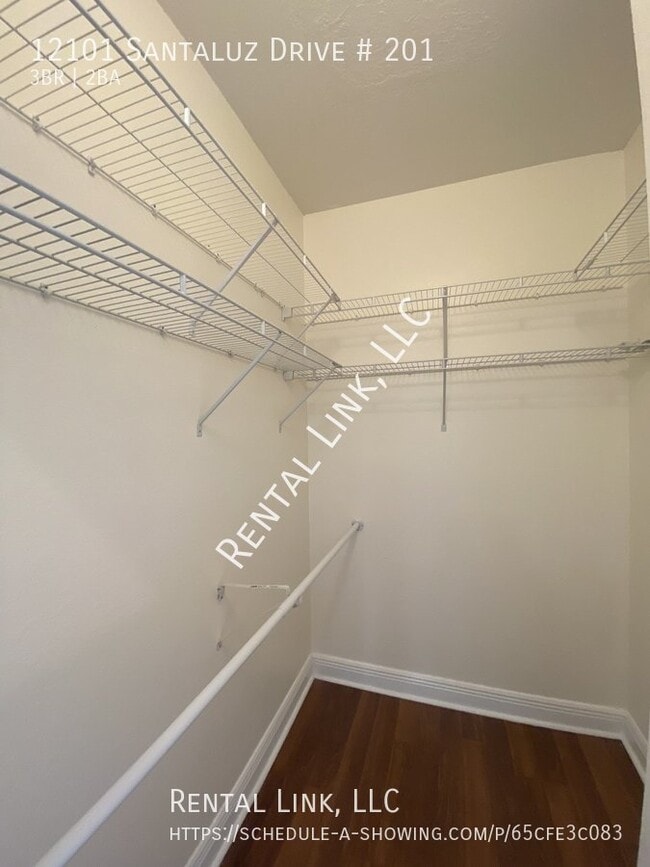 Building Photo - Gateway Condo For Rent