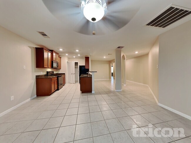 Foto del edificio - 804 Painted Bison Dr