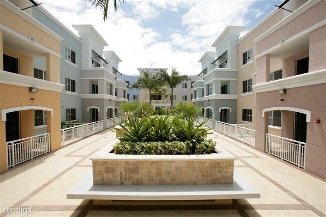 Foto del edificio - 2 br, 2 bath  - 6650 SW 57th Ave Apt 304 304