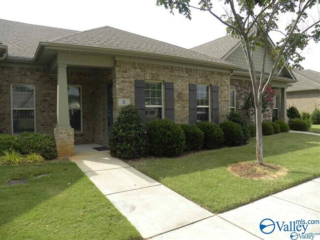 Foto del edificio - 6 Atherton Cir SW