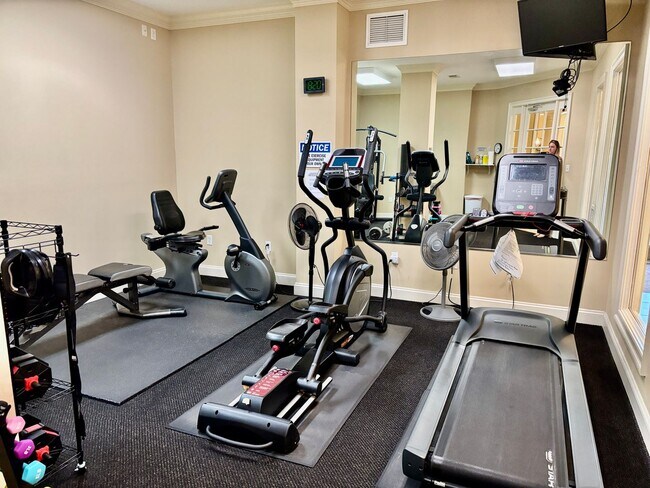 Foto del edificio - 1 bedroom/ 1 bathroom- Bennington on the Park