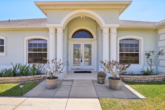 Building Photo - 929 Hialeah St