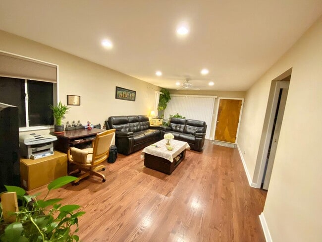 Foto del edificio - 850 Waukegan Rd