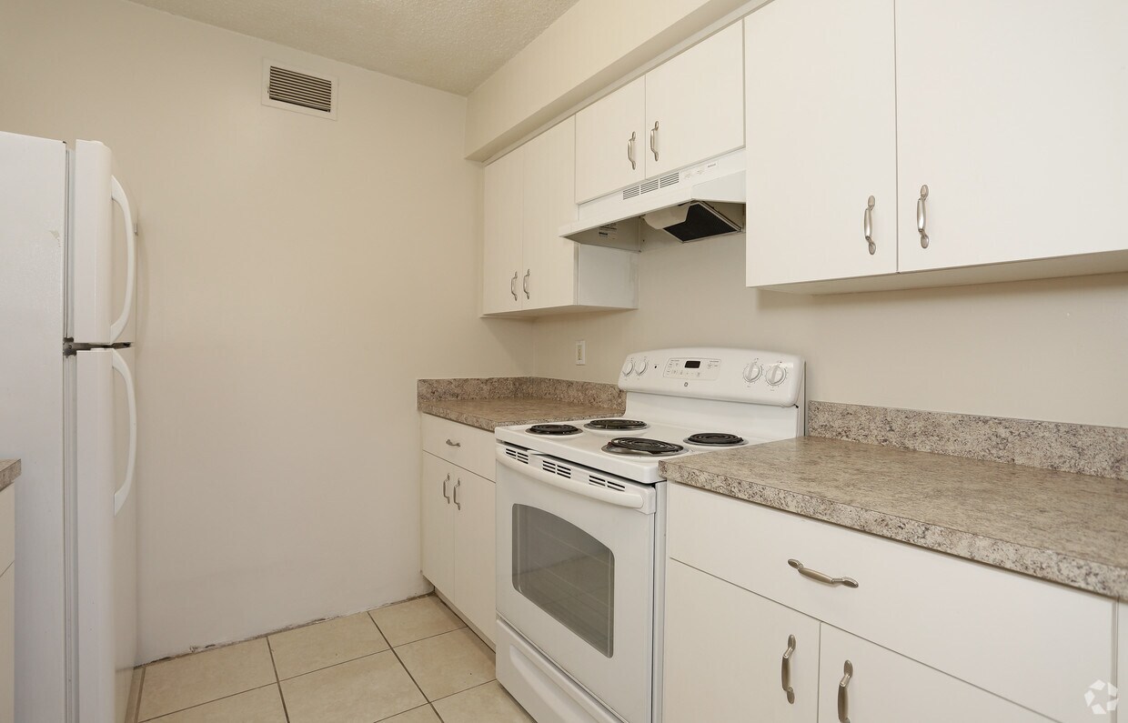 Ridge Apartments 2050 S Ridgewood Ave Daytona Beach, FL Apartments