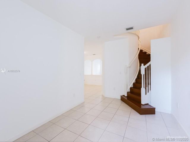 Foto del edificio - 10279 NW 30th Terrace