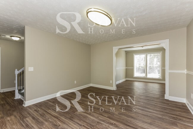 Building Photo - 1294 Township Dr
