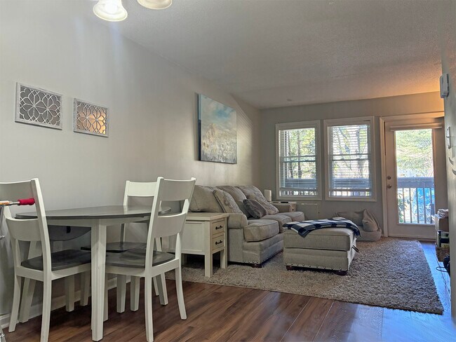 Foto del edificio - 58 Branch Tpke