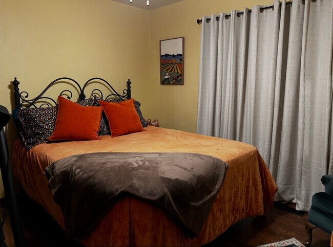 Foto del edificio - 2 W Campus Ave.