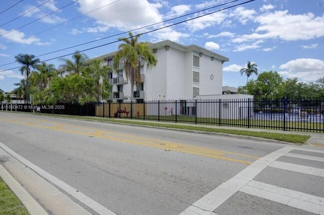 Building Photo - 16450 NW 2nd Ave