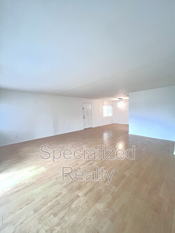 Foto del edificio - 5325 Romaine St