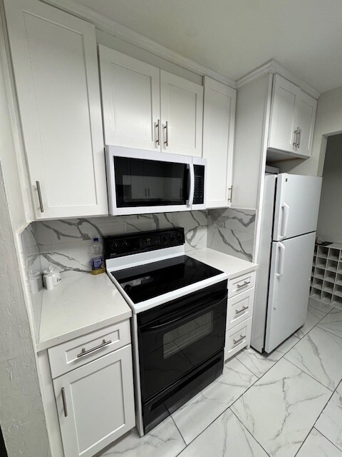 Foto del edificio - 1305 Boulevard Way