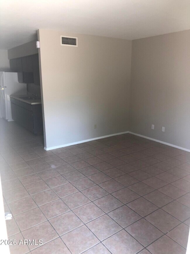 Foto del edificio - 461 E 9th Ave