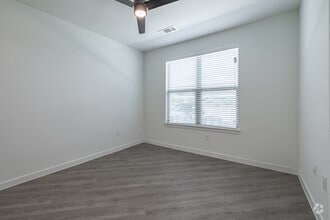 3BR, 2BA - 1,320 SF - Caroline Longhorn Quarry