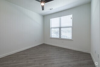 3BR, 2BA - 1,320 SF - Caroline Longhorn Quarry