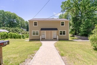 Building Photo - 45 N Lake Ave