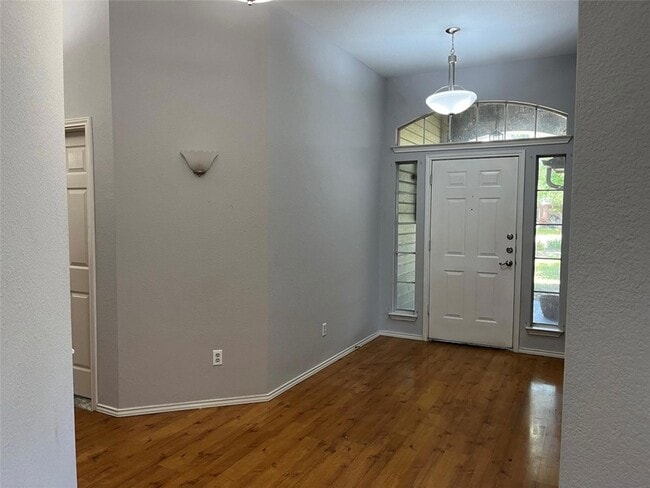 Building Photo - 604 Territory Cove