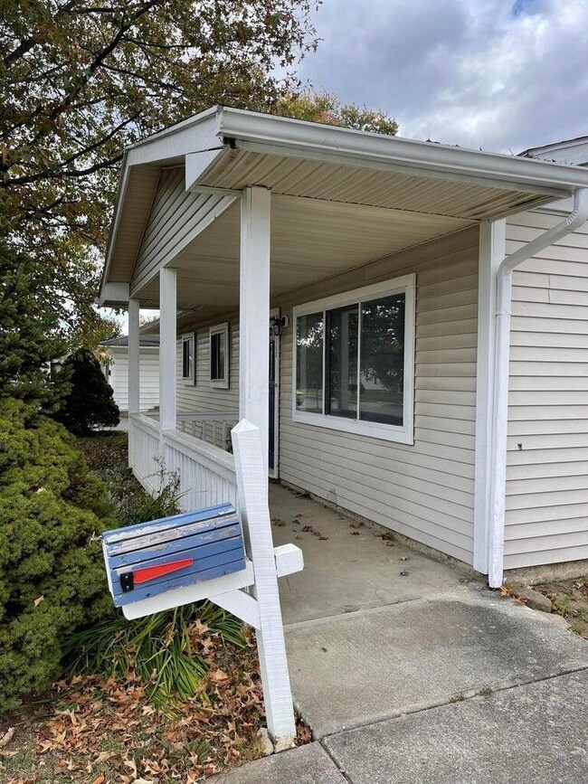 Building Photo - 7362 Sabre Ave