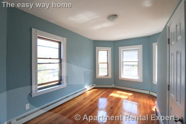 Foto del edificio - 173 Rindge Ave