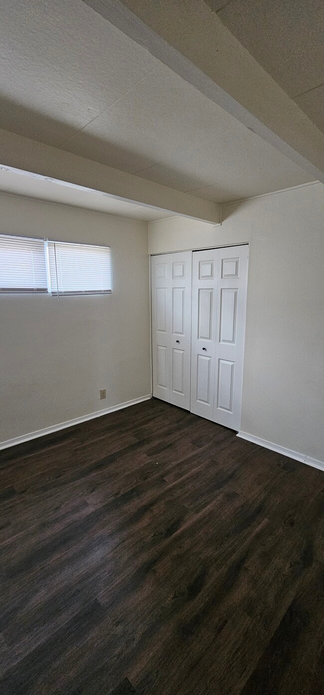 Building Photo - 824 N 70th St