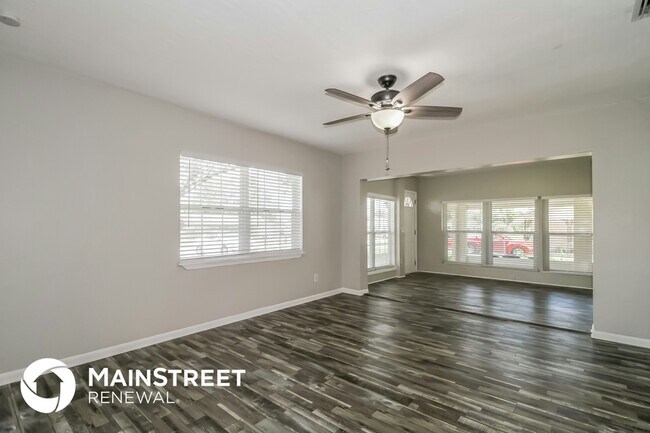 Foto del edificio - 52 Community Dr