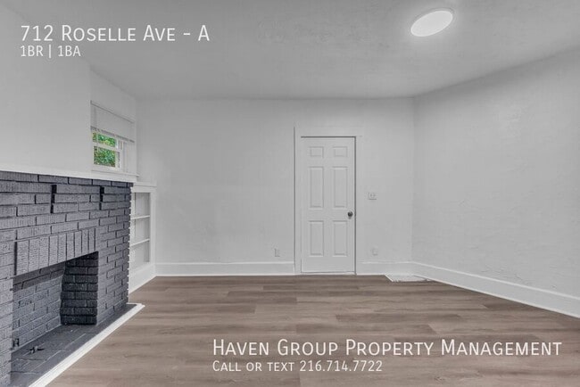 Building Photo - 712 Roselle Ave