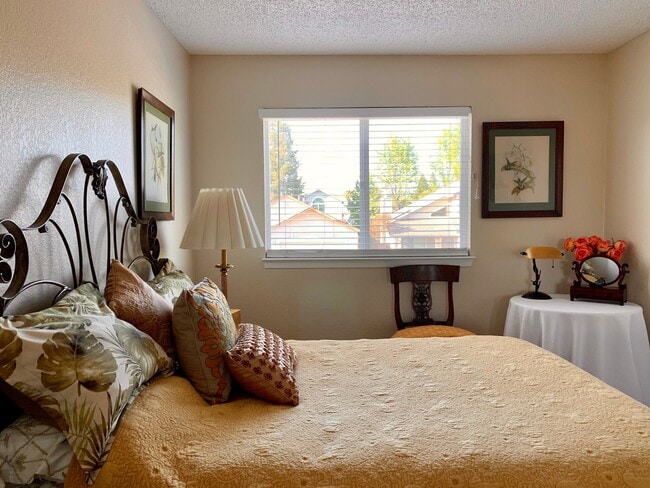 Foto del edificio - 904 Bond Pl