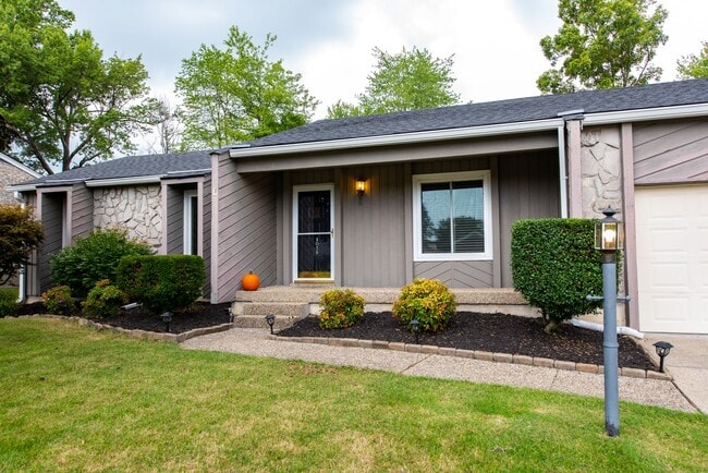 Building Photo - Awesome ranch home in Farmgate Subdivision