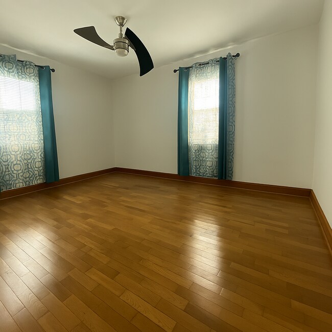 Foto del edificio - 617 Centeroak Dr