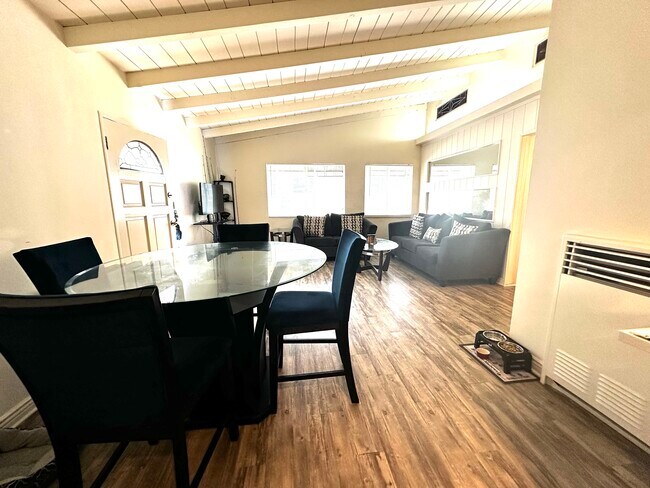 Foto del edificio - 2504 Alma Ave