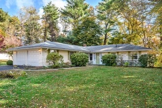 Building Photo - 3 Hickory Ln Building Photo - 3 Hickory Ln