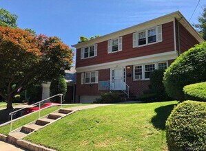 Building Photo - 407 Collins Ave