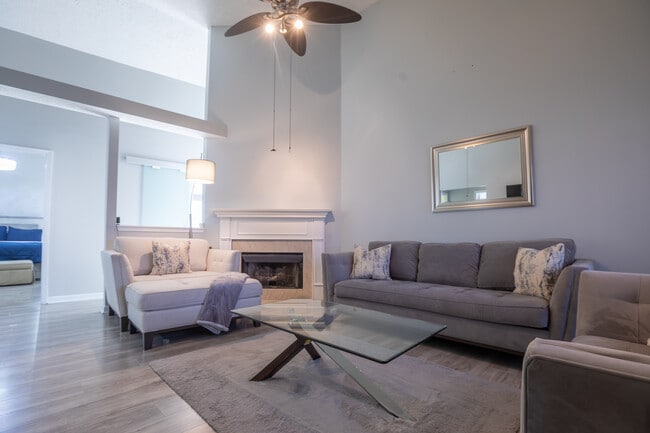 Photo - 5464 Daniel Ray Dr House