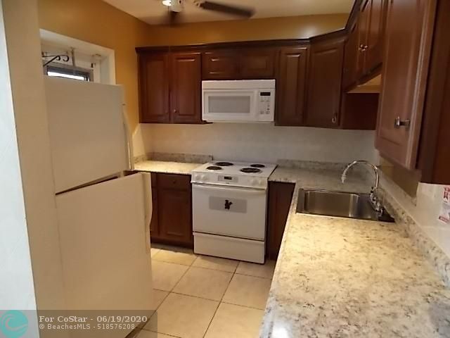 Foto del edificio - 5102 NW 36th St
