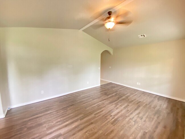 Foto del edificio - 12911 W Southern Oaks St