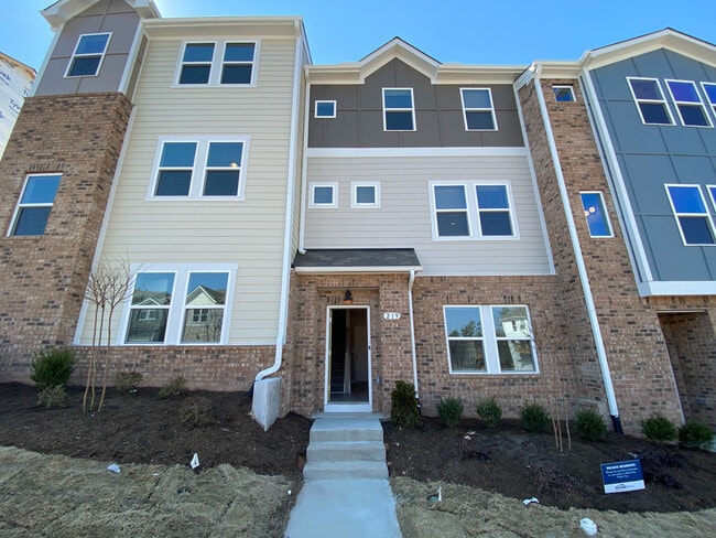 Building Photo - Room in Townhome on Adobe Pl