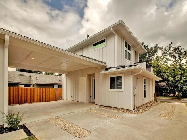 Foto del edificio - 4705 Rosedale Ave