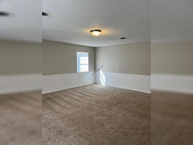 Foto del edificio - 301 NW 81st St