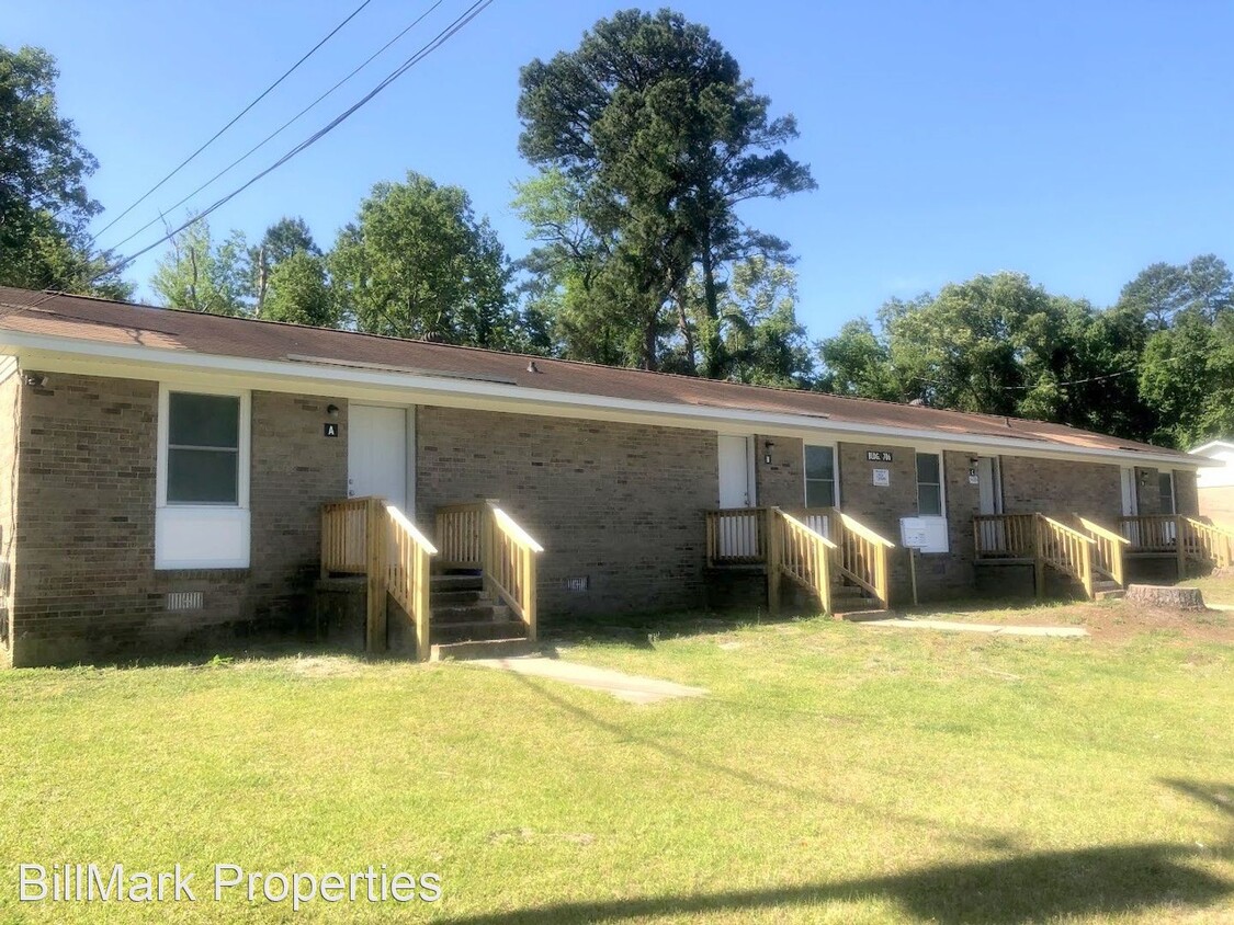 Primary Photo - 1 br, 1 bath House - 5011-16 Fieldcrest Dr.