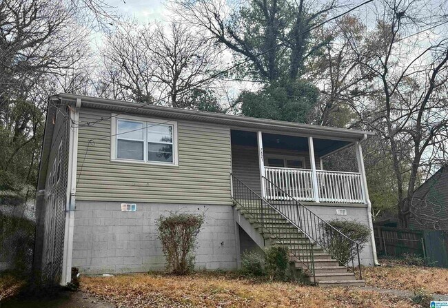 Foto del edificio - 7823 Rugby Ave