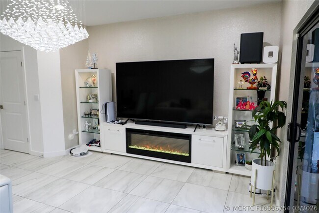 Foto del edificio - 148 SE 5th Ct