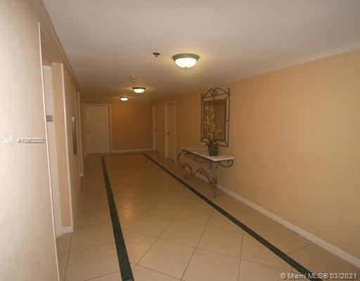 Building Photo - 1408 Brickell Bay Dr