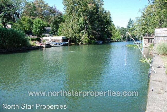 Foto del edificio - 5 br, 4.5 bath House - 17555 Blue Heron Rd.