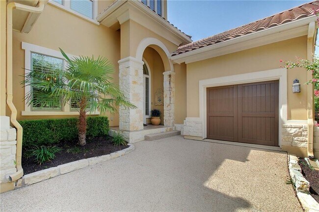 Foto del edificio - 2404 Hunters Green Ct