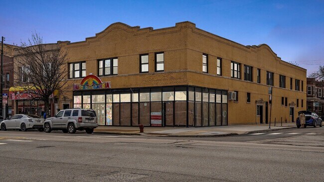 Foto del edificio - 2353 N Springfield Ave